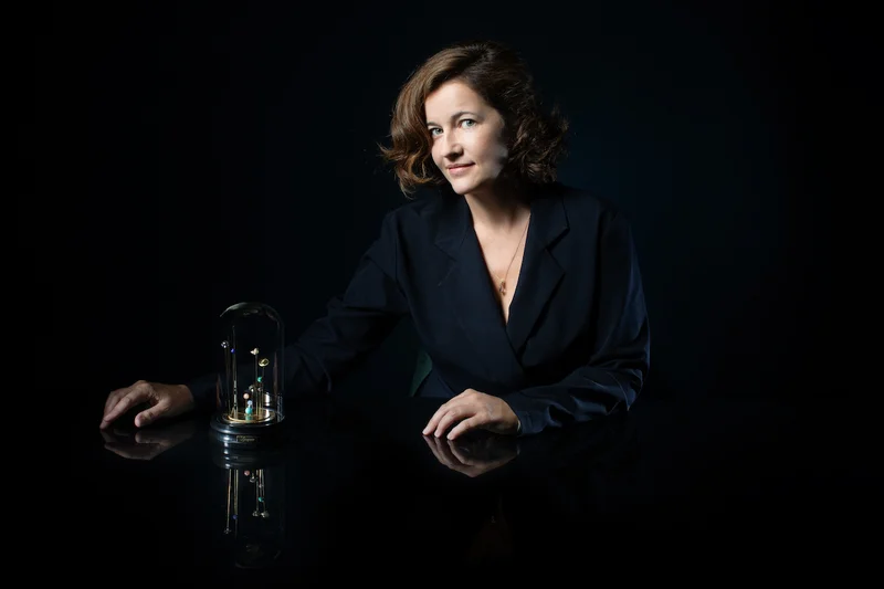 Caroline Thiébot, créatrice des œuvres Sympan : art céleste et sens de la vie