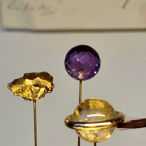 Pierres-planètes – Une géométrie céleste sculptée dans la matière par Caroline Thiébot