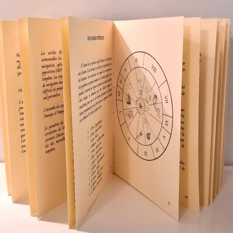 Carnet Odyssée Intérieure, livret manuscrit révélant le monde intérieur de l’enfant - une lecture rare et précieuse