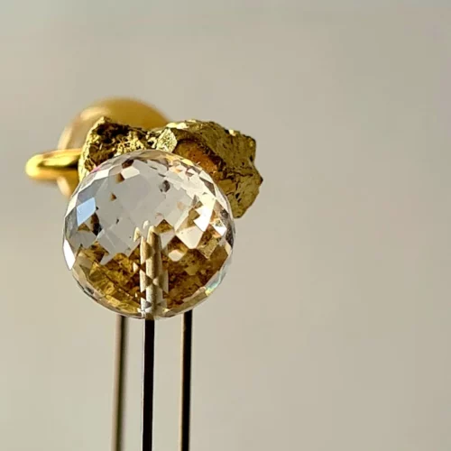 Sympan : pierres célestes et livret initiatique — un objet d’art pour révéler la beauté et accompagner la transformation intérieure